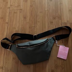 Skinny dip Fanny pack